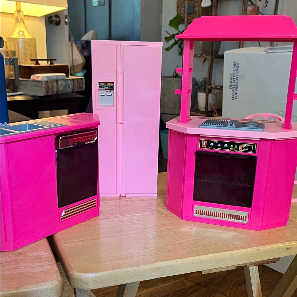 Barbie 1980s Kitchen Set